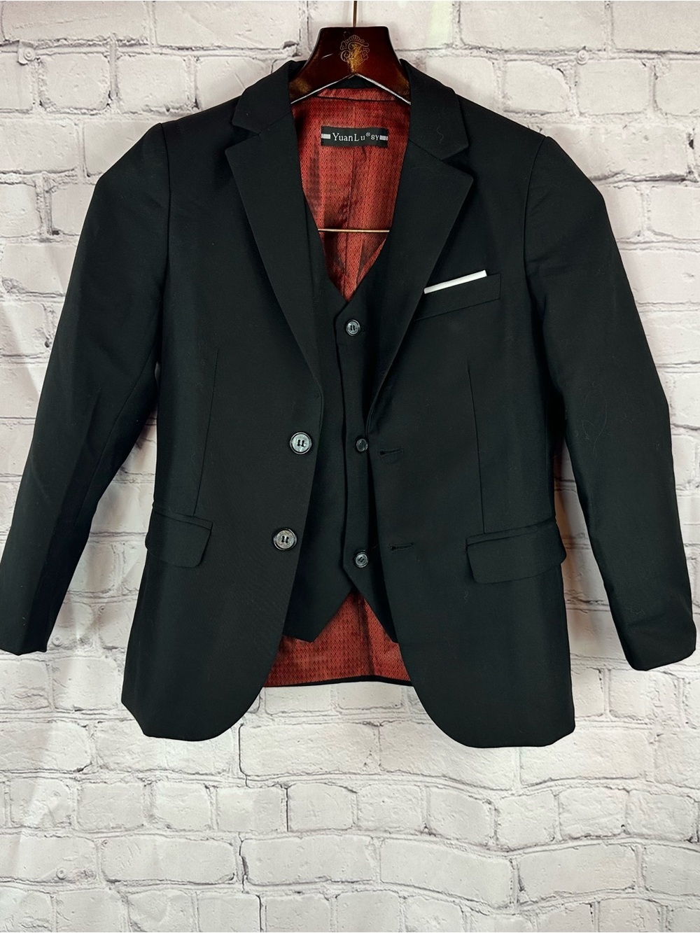 Yuan Lu Boys' Black 2pc Formal suit jacket & vest formal wedding cosplay costume